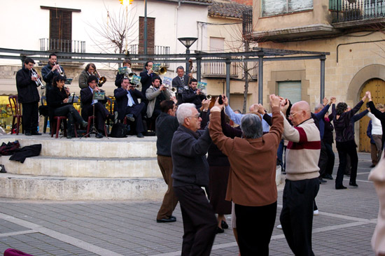 <i>Sardana</i> is a popular dance accompanied by a <i>cobla.</i>