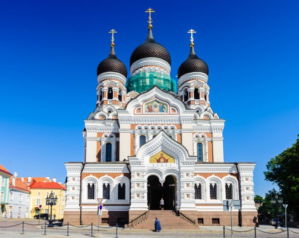 The architecture of the Alexander Nevsky Cathedral is characteristic of the Russian Revival period.