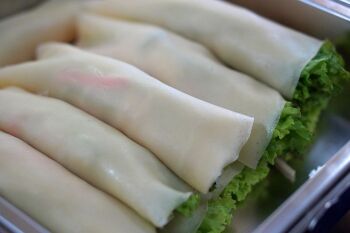 Lumpiang Sariwa (Fresh Spring Rolls)