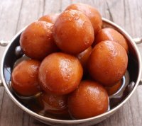 Gulab Jamun (Fried Rosewater Syrup Balls)