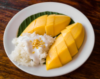 Khao Neow Ma Muang (Sticky Rice with Mango)