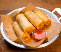 Poh Pia Tod (Fried Spring Rolls)