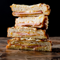 Croque Monsieur (Grilled Cheese Sandwich)