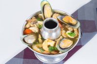 Poh Taek (Clear Seafood Soup)