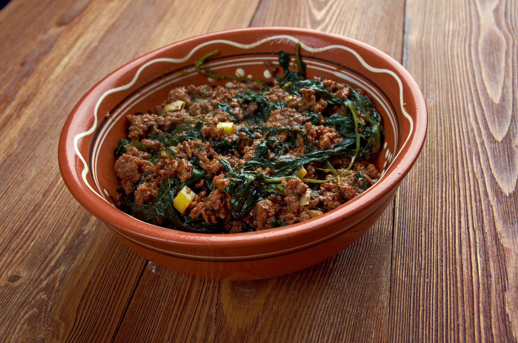 Gboma Dessi (Spicy Beef and
Spinach)