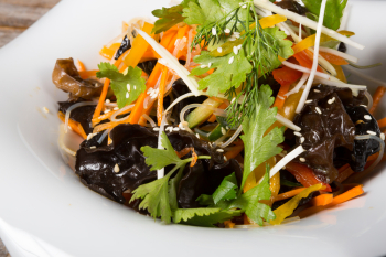 Liang Ban Mu Er (Cold Black Fungus Salad) 