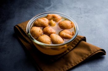 Kanji Vada (Mung Bean Fritters in Mustard Water)