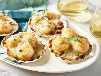 Coquilles St. Jacques (Scallops Poached with Wine and Cream)