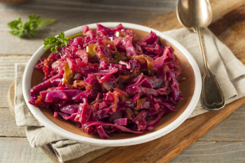 Magushapu Punane Kapsas (Sweet and Sour Red Cabbage)