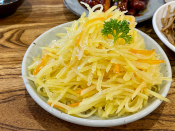 Liang Ban Tu Dou Si (Cold Shredded Potato Salad)