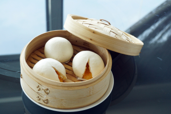 Liu Sha Bao (Egg Custard Bun)